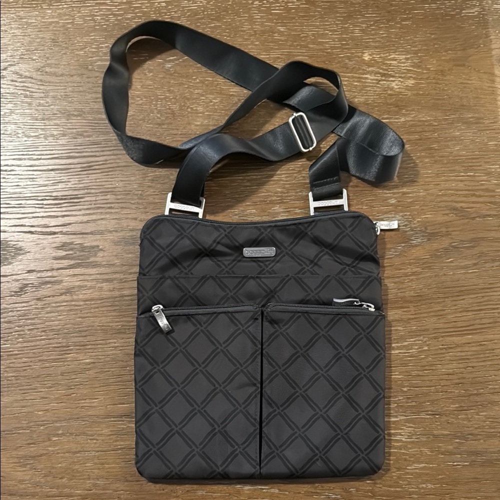 Baggalini Black and Grey Crossbody Bag